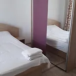 Apartman Large Coresi Apartment, Brassó
