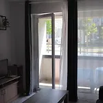 Apartman Large Coresi Apartment, Brassó
