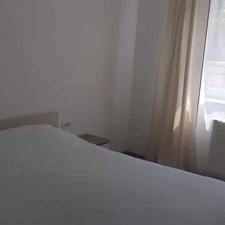Large Coresi Apartment, Brassó